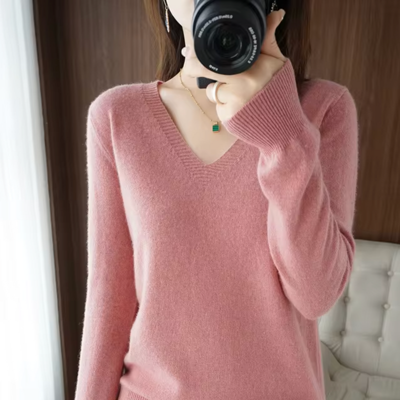 Cuenca Luxurious V-Neck Sweater
