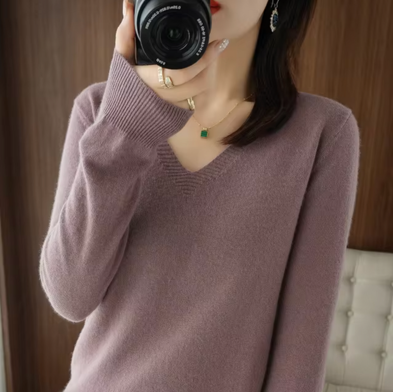 Cuenca Luxurious V-Neck Sweater